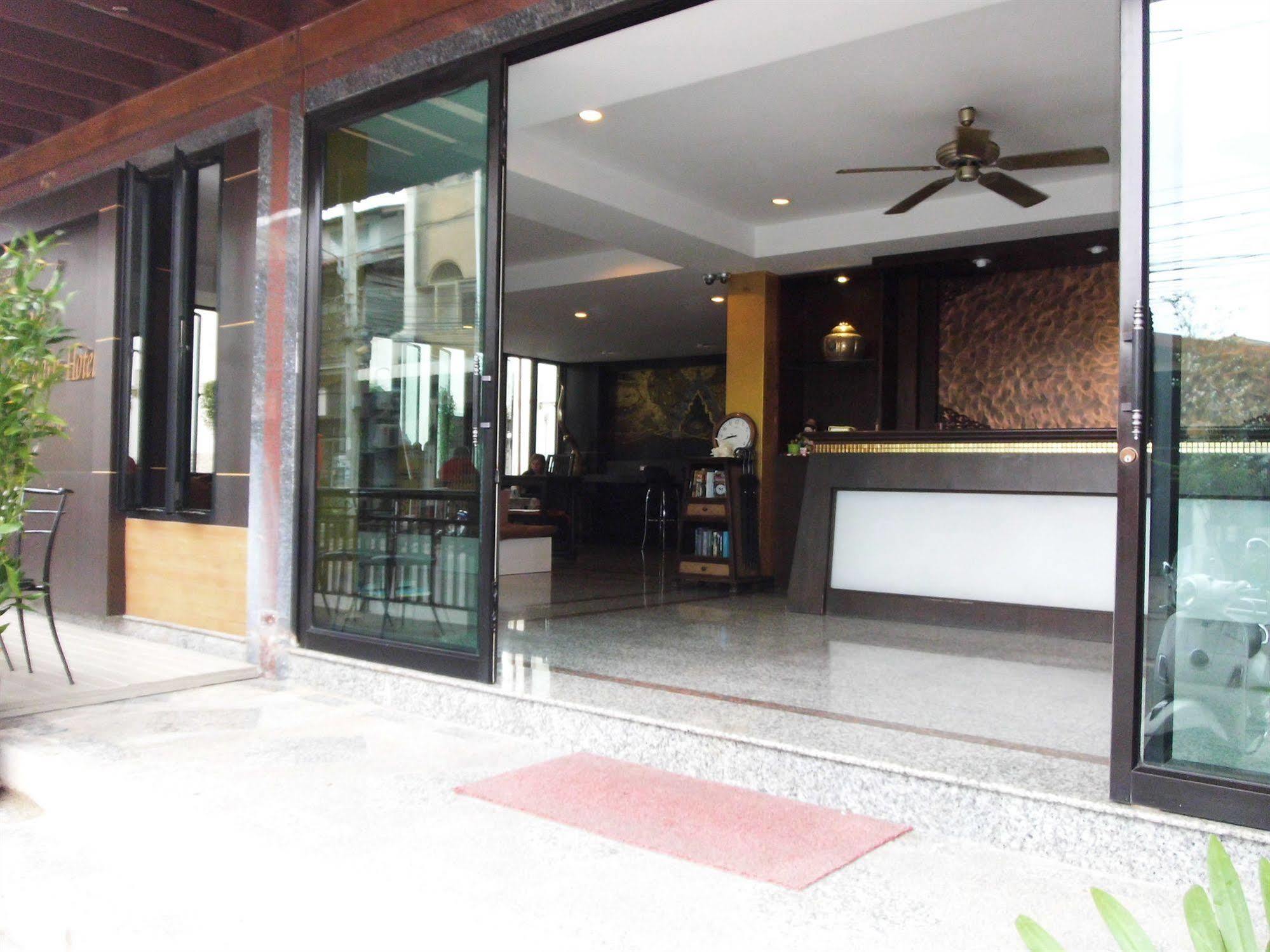 Baan Chalelarn Hotel HHQ Exterior foto